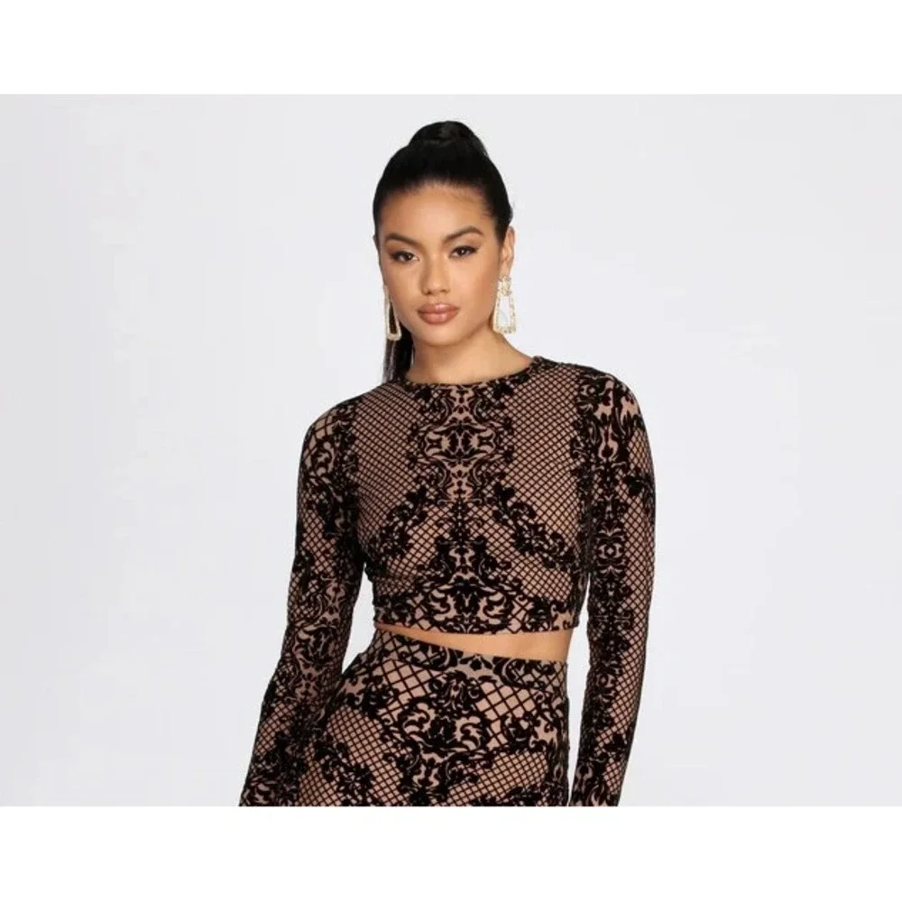 Windsor‎ Major Style Status Crop Top Size L ?? Y2K Style